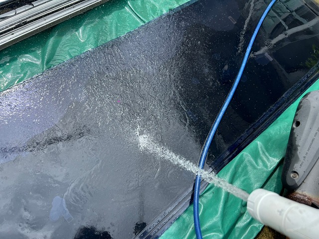 カーポートパネル清掃